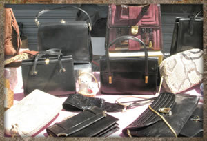 via tilli antiques street market